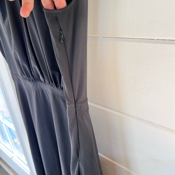 ExOfficio Kizmet Cross-Front Short Sleeved Dress with UPF 50 material. Size 12 - Picture 5 of 5